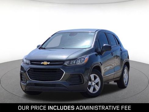 Used 2020 Chevrolet Trax LS w/ Tint and Cruise Package FWD image 1