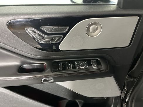 Used 2020 Lincoln Aviator Reserve w/ Equipment Group 202A image 13