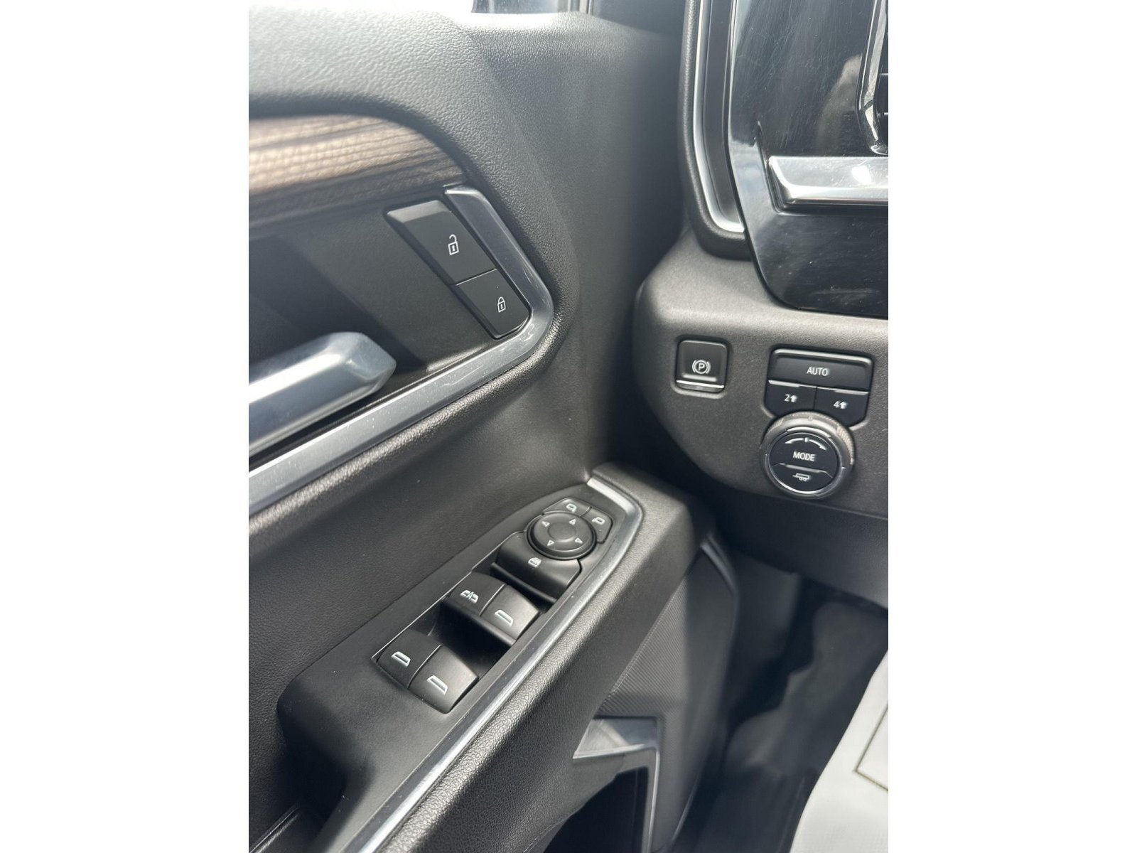 Used 2023 Chevrolet Silverado 1500 RST AWD/4WD image 32