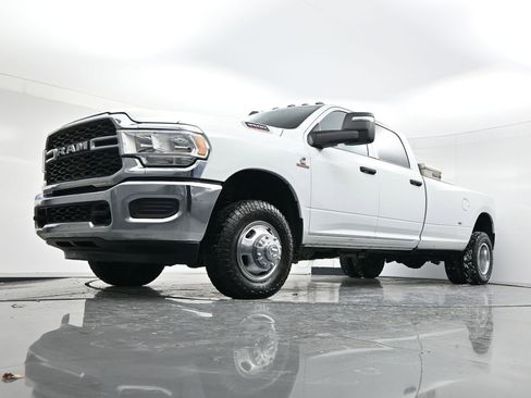 Used 2024 RAM 3500 Tradesman w/ Chrome Appearance Group image 46