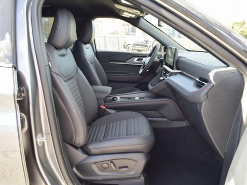 New 2026 Ford Explorer ST-Line w/ ST-Line Street Pack image 25