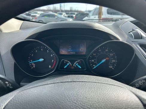 Used 2017 Ford Escape SE image 21