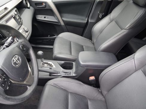 Used 2013 Toyota RAV4 XLE FWD image 11