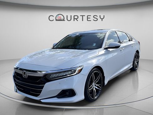 Used 2021 Honda Accord Touring image 1
