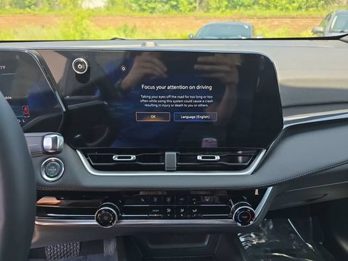 New 2026 Chevrolet Equinox LT w/ Safety and Technology Package AWD/4WD image 20