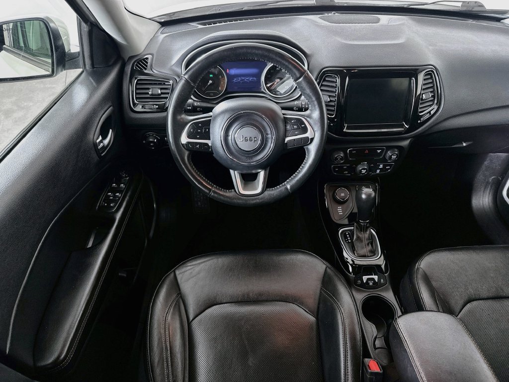Used 2019 Jeep Compass Limited AWD/4WD image 4