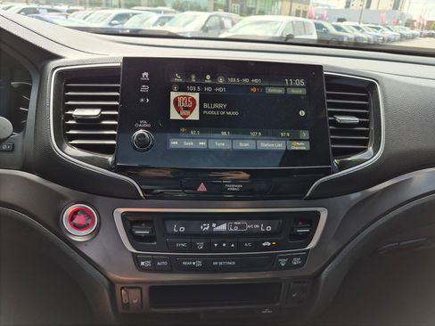 Used 2025 Honda Passport EX-L image 26