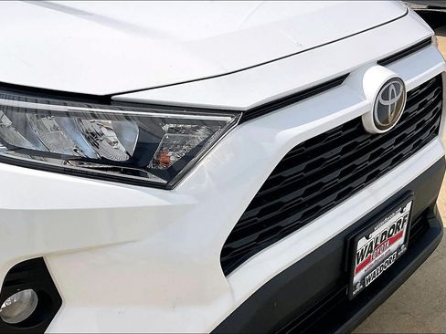 Used 2021 Toyota RAV4 XLE FWD image 34
