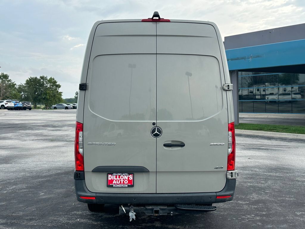 Used 2020 Mercedes-Benz Sprinter 2500 w/ Premium Plus Package image 5