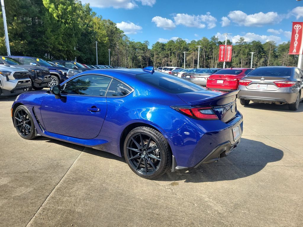 Used 2023 Toyota GR86 Premium RWD image 3