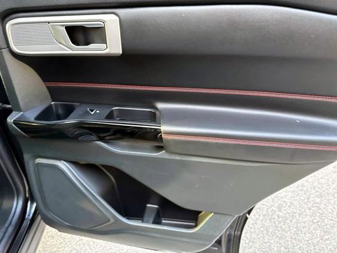 Used 2024 Ford Explorer ST-Line w/ Class IV Trailer Tow Package image 12