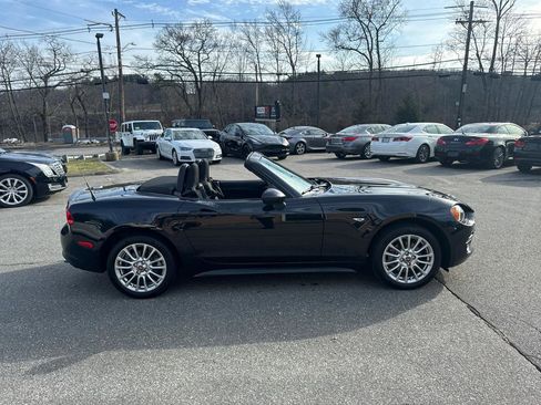 Used 2017 FIAT 124 Spider Classica image 13