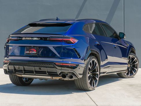 Used 2021 Lamborghini Urus AWD/4WD image 7