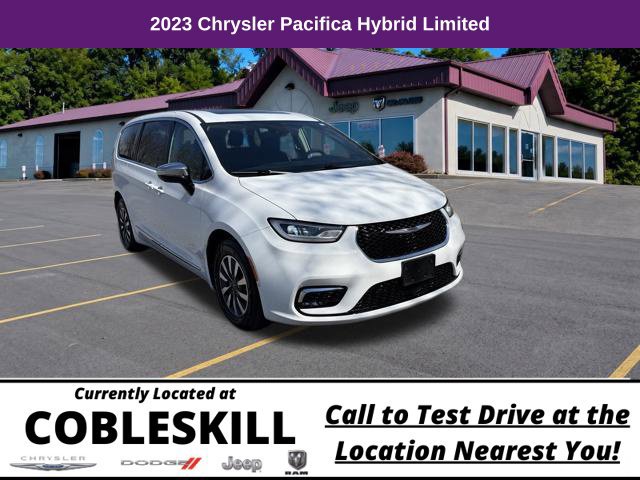 Used 2023 Chrysler Pacifica Limited FWD 360° Tour