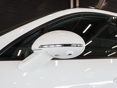 Certified 2026 Porsche Macan AWD/4WD image 32