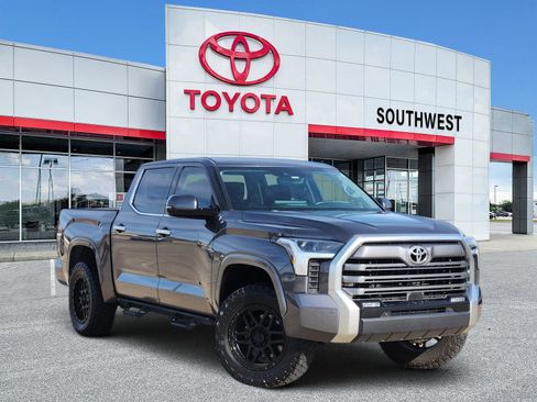 Used 2022 Toyota Tundra Limited image 1
