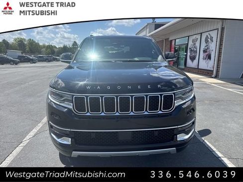 Used 2023 Jeep Wagoneer L Series II AWD/4WD image 2