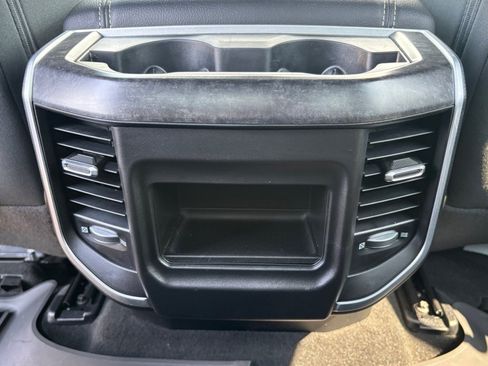 Used 2022 RAM 1500 Big Horn AWD/4WD image 32