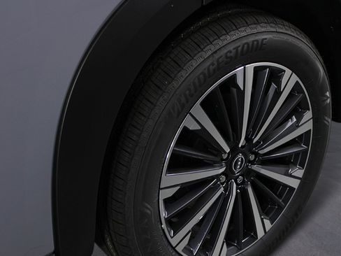 New 2026 Nissan Pathfinder Platinum image 9