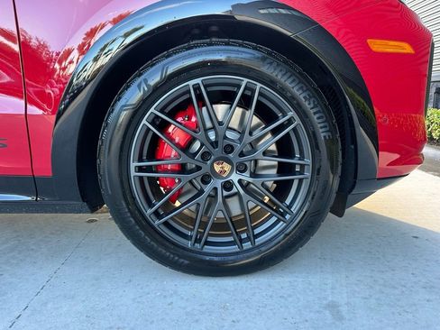 Used 2026 Porsche Cayenne GTS AWD/4WD image 43
