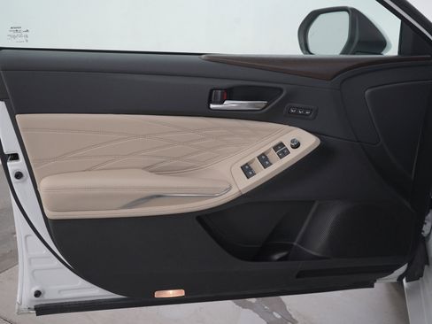 Used 2020 Toyota Avalon Limited w/ Advanced Safety Package FWD image 20