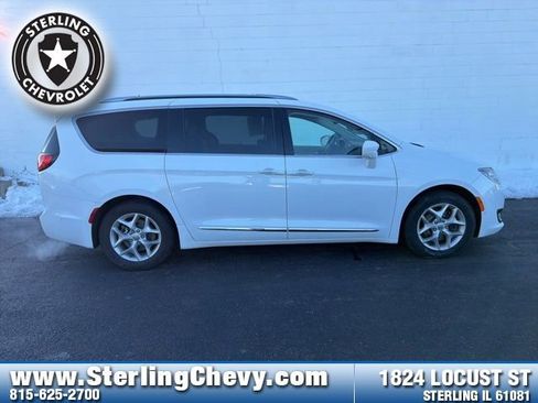 Used 2019 Chrysler Pacifica Touring-L Plus w/ Advanced Safetytec Group image 6