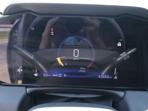 Used 2025 Chevrolet TrailBlazer LT AWD/4WD image 29