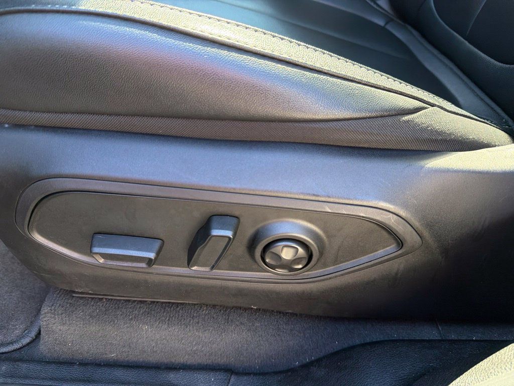 Used 2024 Jeep Grand Cherokee Limited 4xe AWD/4WD image 17