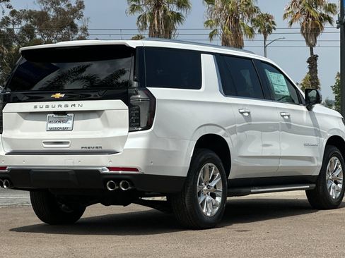 New 2025 Chevrolet Suburban Premier image 4