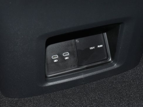 New 2026 Volkswagen Atlas Peak Edition AWD/4WD image 16