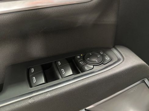 Used 2024 Chevrolet Silverado 3500 High Country w/ Technology Package image 11