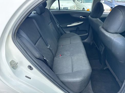 Used 2010 Toyota Corolla S image 16