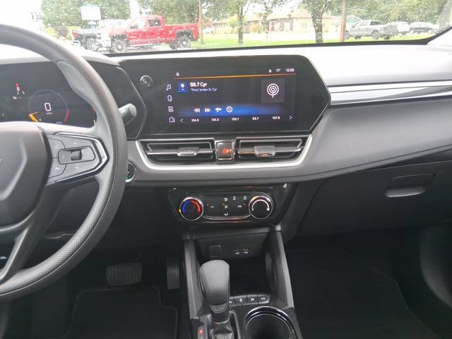 Used 2025 Chevrolet TrailBlazer LT AWD/4WD image 19