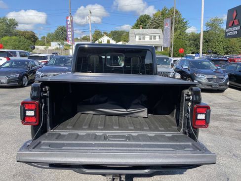 Used 2020 Jeep Gladiator Overland w/ Popular Equipment Package image 5