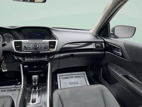 Used 2017 Honda Accord LX image 23