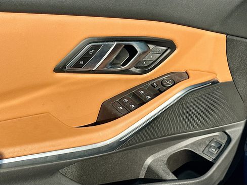 Used 2023 BMW 330i Sedan w/ Driving Assistance Package image 18