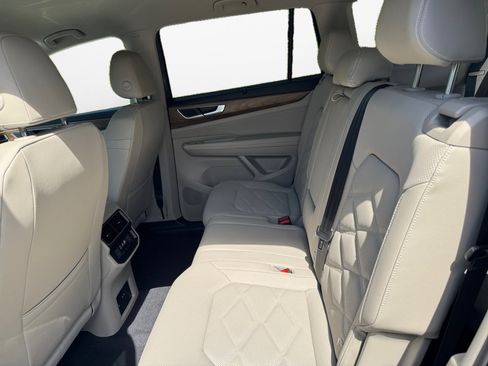 New 2026 Volkswagen Atlas SE image 13