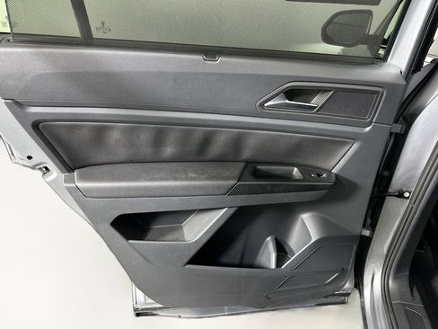 Used 2021 Volkswagen Atlas SE image 25