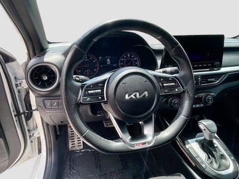 Used 2023 Kia Forte GT-Line w/ GT-Line Premium Package FWD image 11