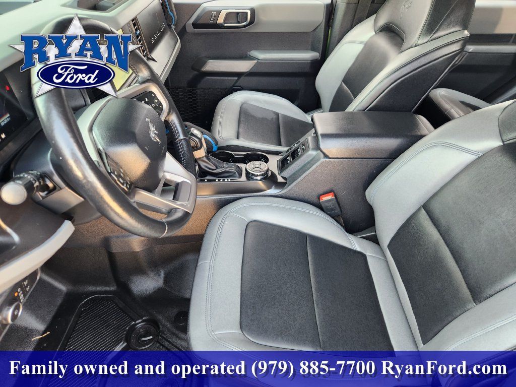 Used 2022 Ford Bronco Black Diamond AWD/4WD image 9