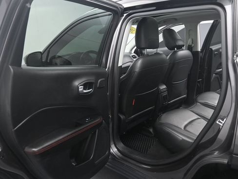 Used 2019 Jeep Compass Trailhawk w/ Leather Interior Group AWD/4WD image 13
