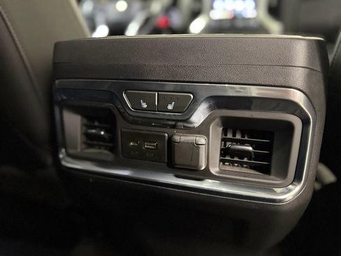 Used 2020 Chevrolet Silverado 1500 LTZ w/ Technology Package AWD/4WD image 37