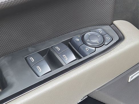 Used 2024 Chevrolet Silverado 1500 ZR2 w/ Technology Package image 21