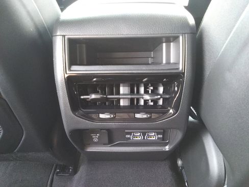 New 2025 Jeep Grand Cherokee Altitude AWD/4WD image 12