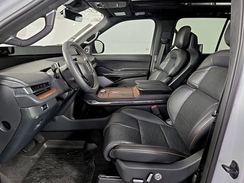 New 2025 Lincoln Navigator Black Label image 11