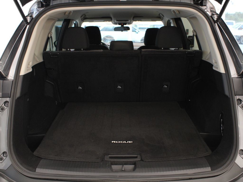 Used 2023 Nissan Rogue SV w/ SV Premium B Package FWD image 30
