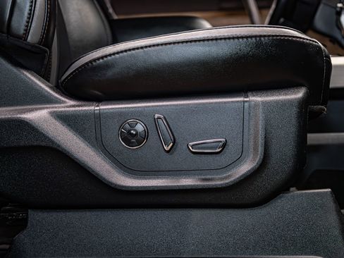 Used 2019 Ford F250 Platinum w/ Platinum Ultimate Package image 25