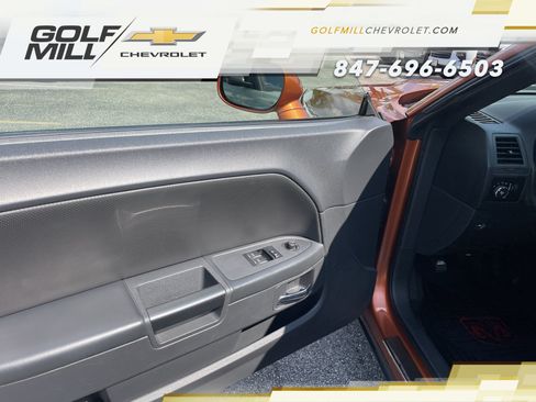 Used 2011 Dodge Challenger RWD image 12