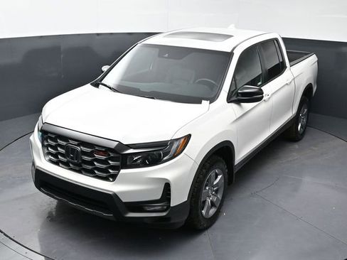 Certified 2025 Honda Ridgeline TrailSport image 25