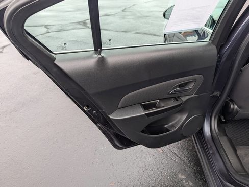 Used 2014 Chevrolet Cruze LT image 15